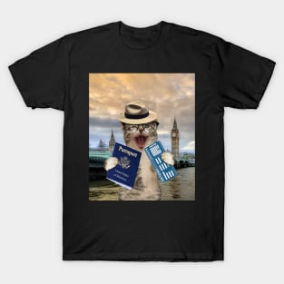 Cat Kitty Kitten Tourist In London Britain UK Funny T-Shirt